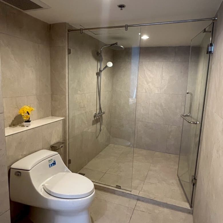 Sathorn 111