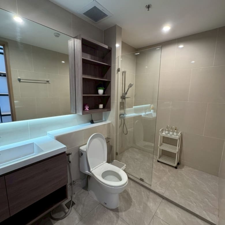 Sathorn 111