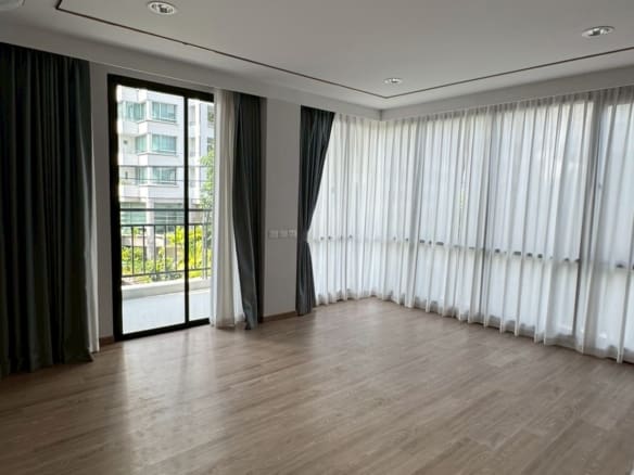 Sathorn 111