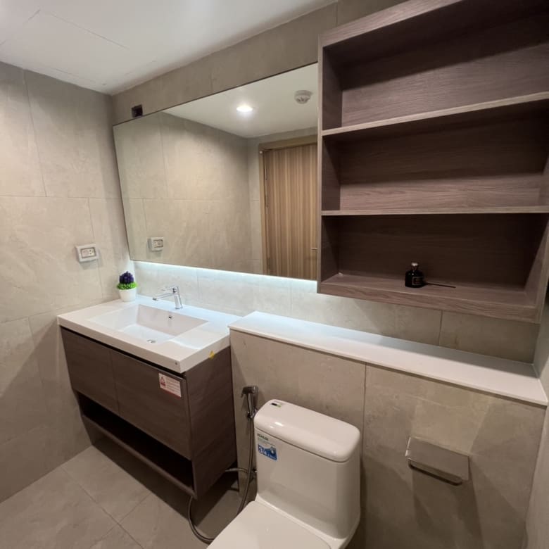 Sathorn 111