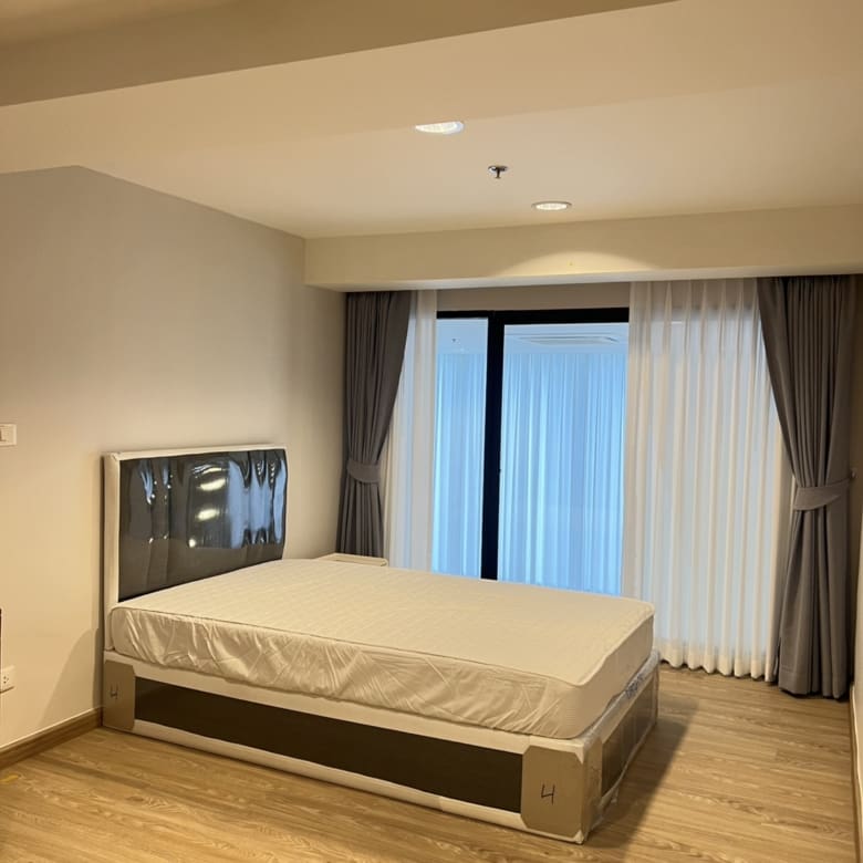 Sathorn 111