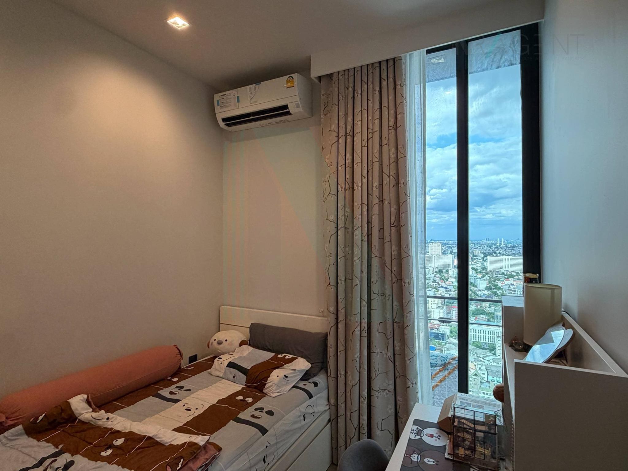 The Crest Park Residences