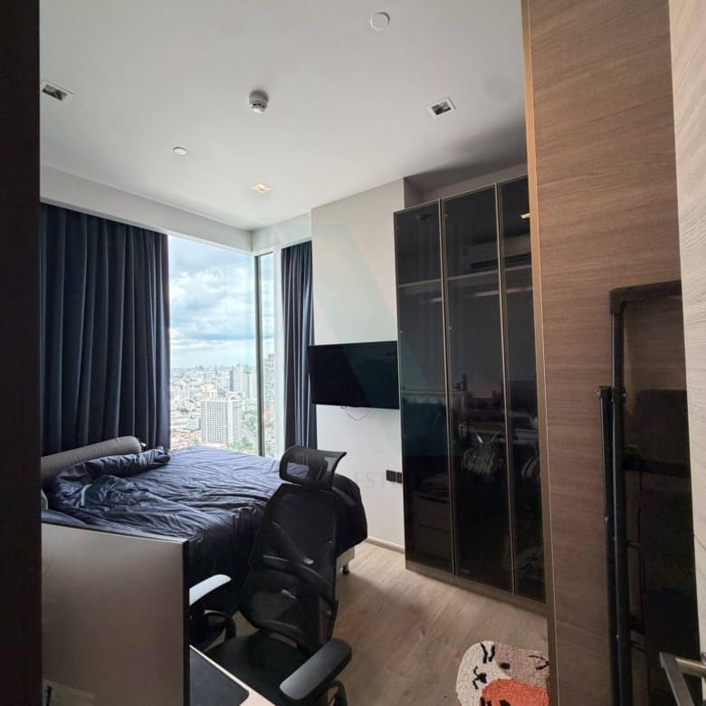The Crest Park Residences