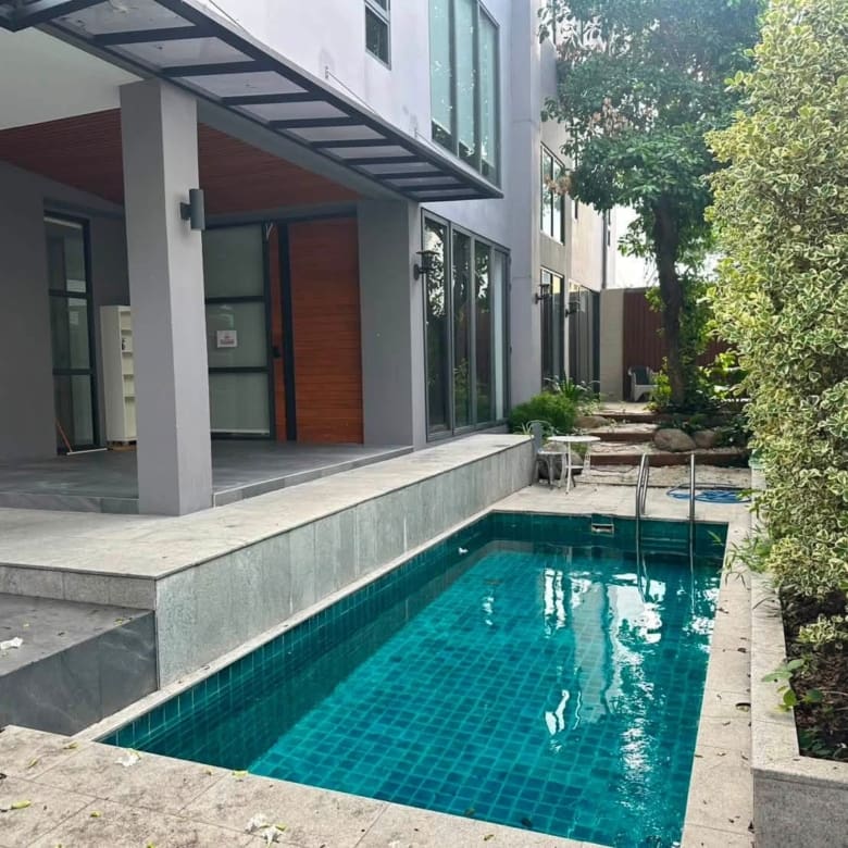 Single House Sukhumvit 71