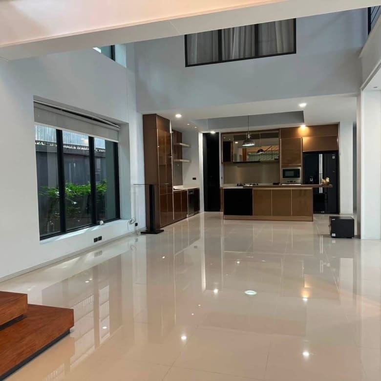 Single House Sukhumvit 71