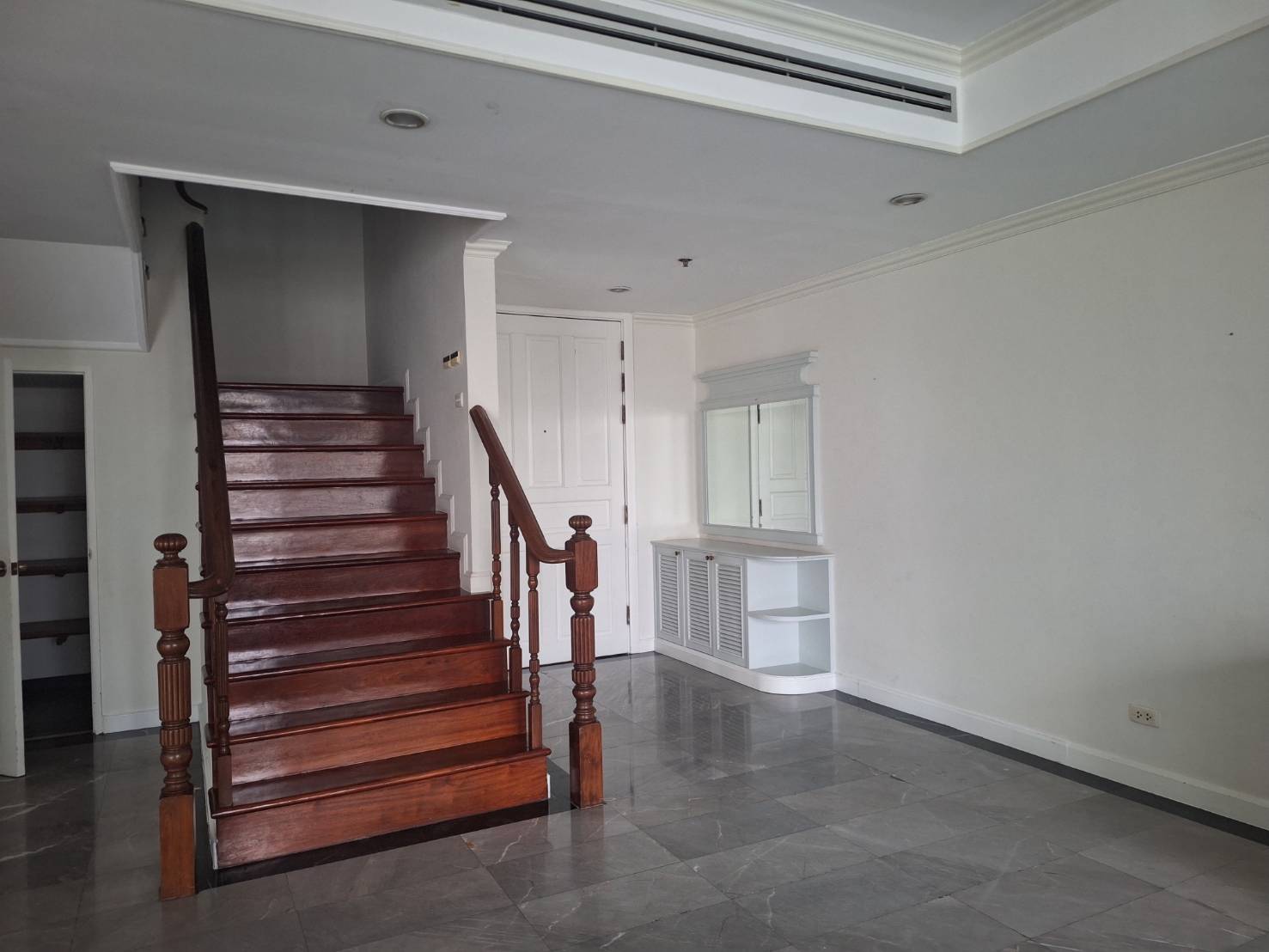 Le Raffine Sukhumvit 24
