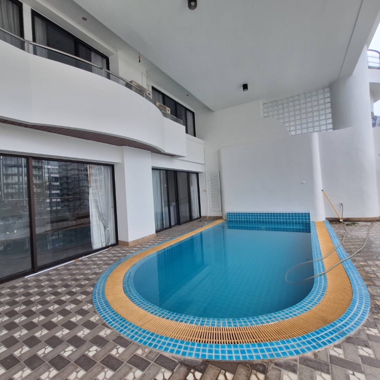 Le Raffine Sukhumvit 24