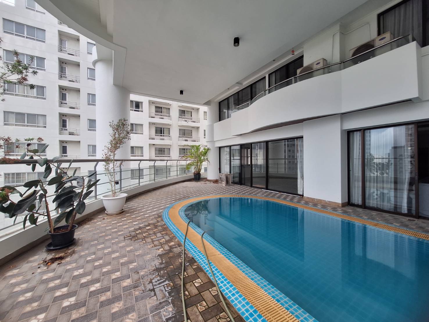 Le Raffine Sukhumvit 24