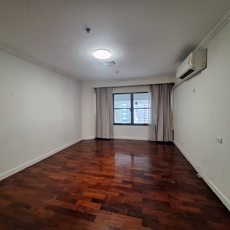 Le Raffine Sukhumvit 24