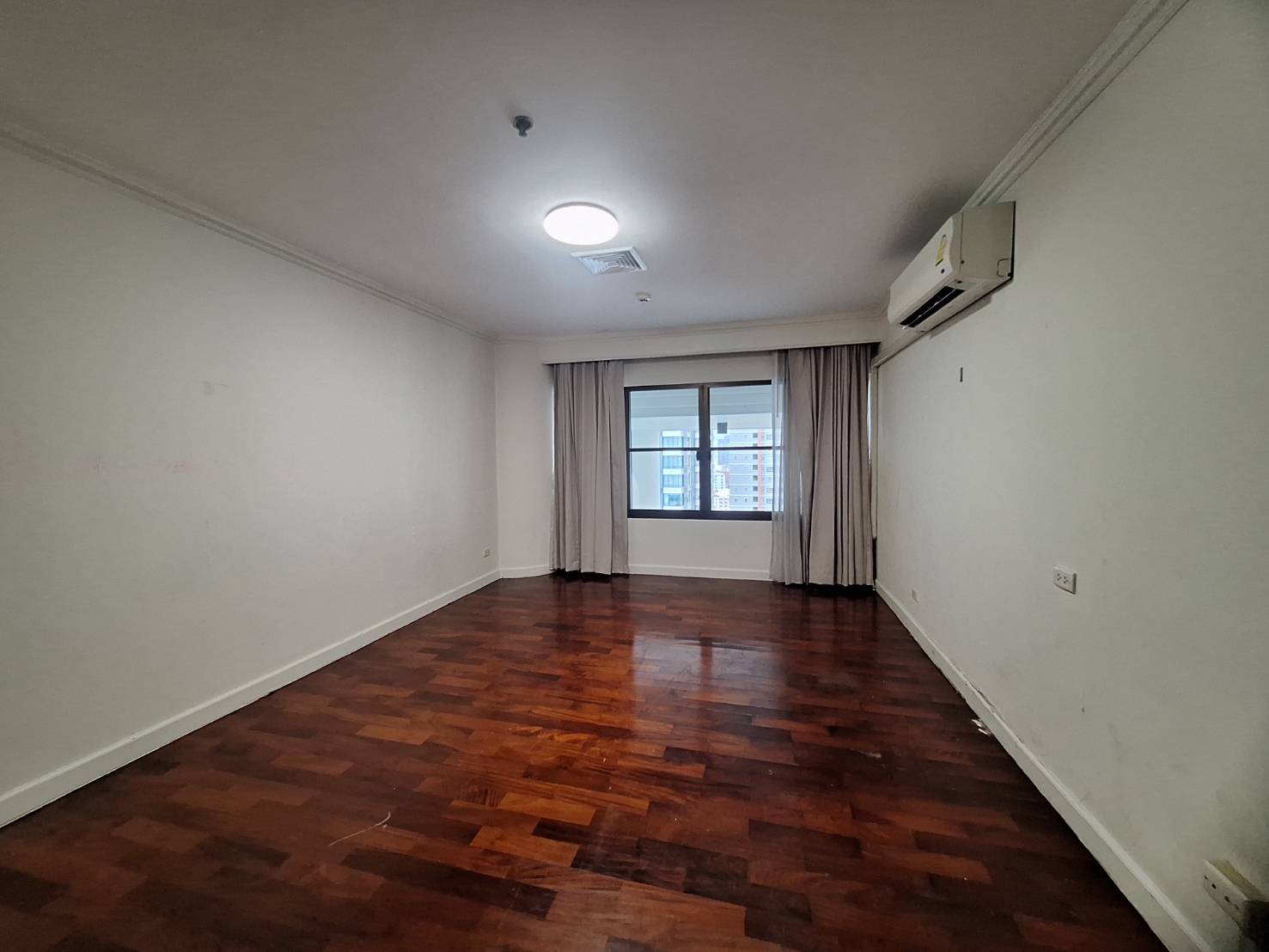Le Raffine Sukhumvit 24