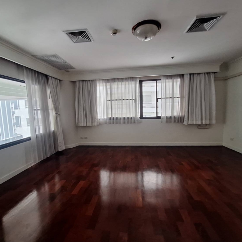 Le Raffine Sukhumvit 24
