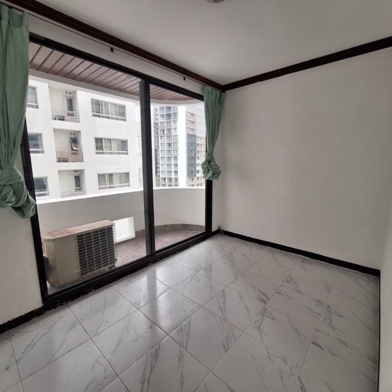 Le Raffine Sukhumvit 24