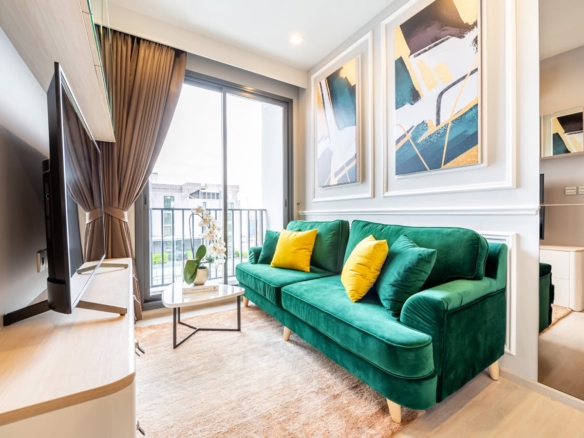 M Thonglor 10