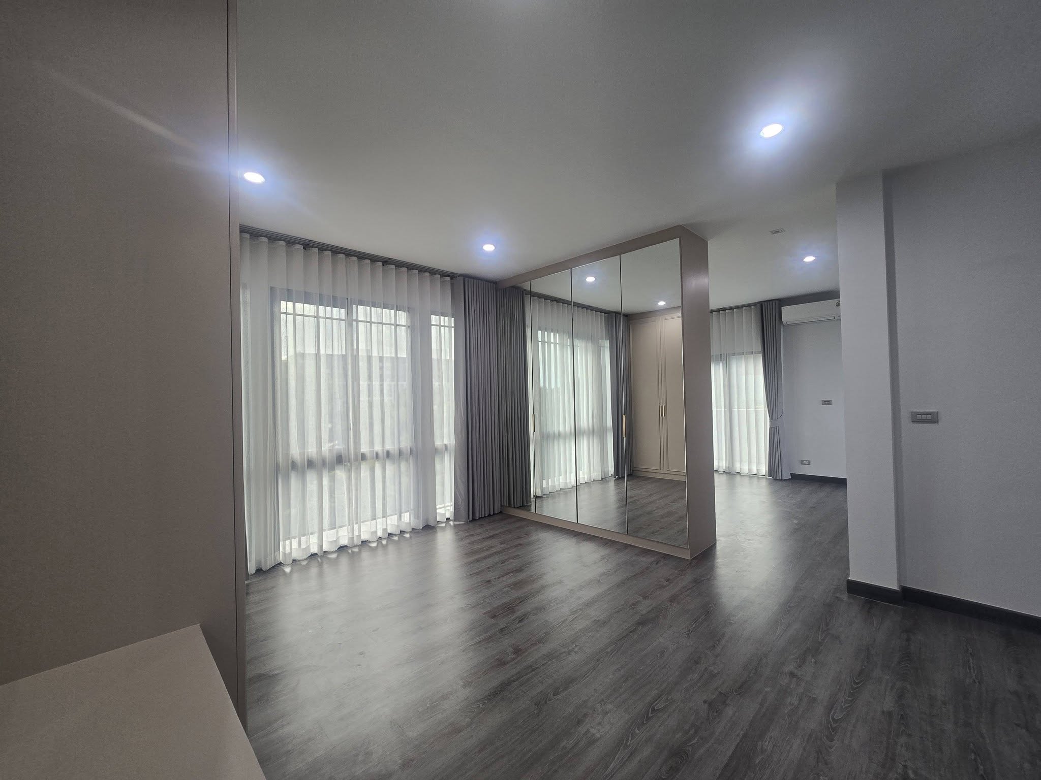 Baan Klang Muang Classe Sukhumvit 77