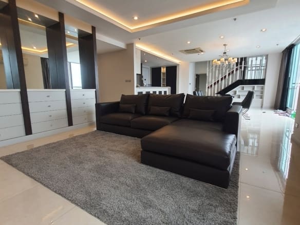 The Four Wings Residence Srinakarin