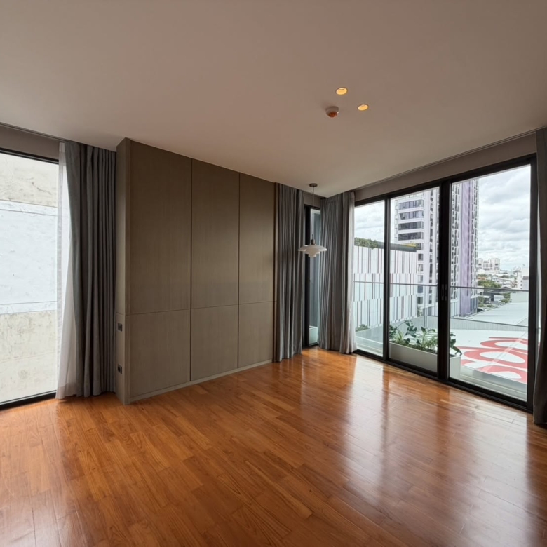 La Citta Delre Thonglor 16