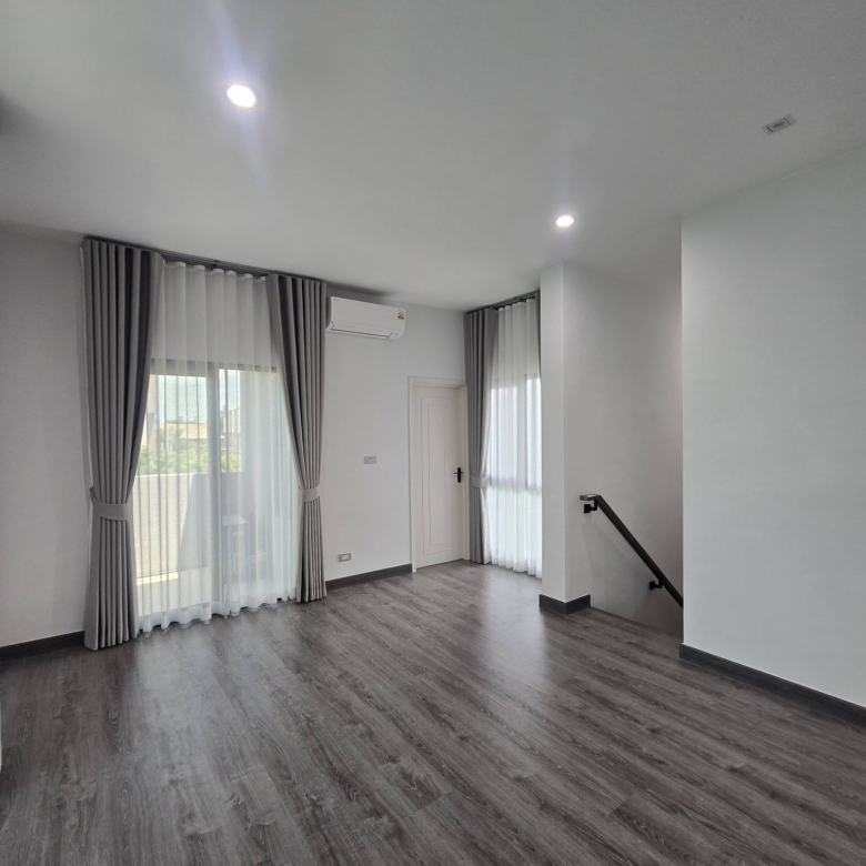 Baan Klang Muang Classe Sukhumvit 77
