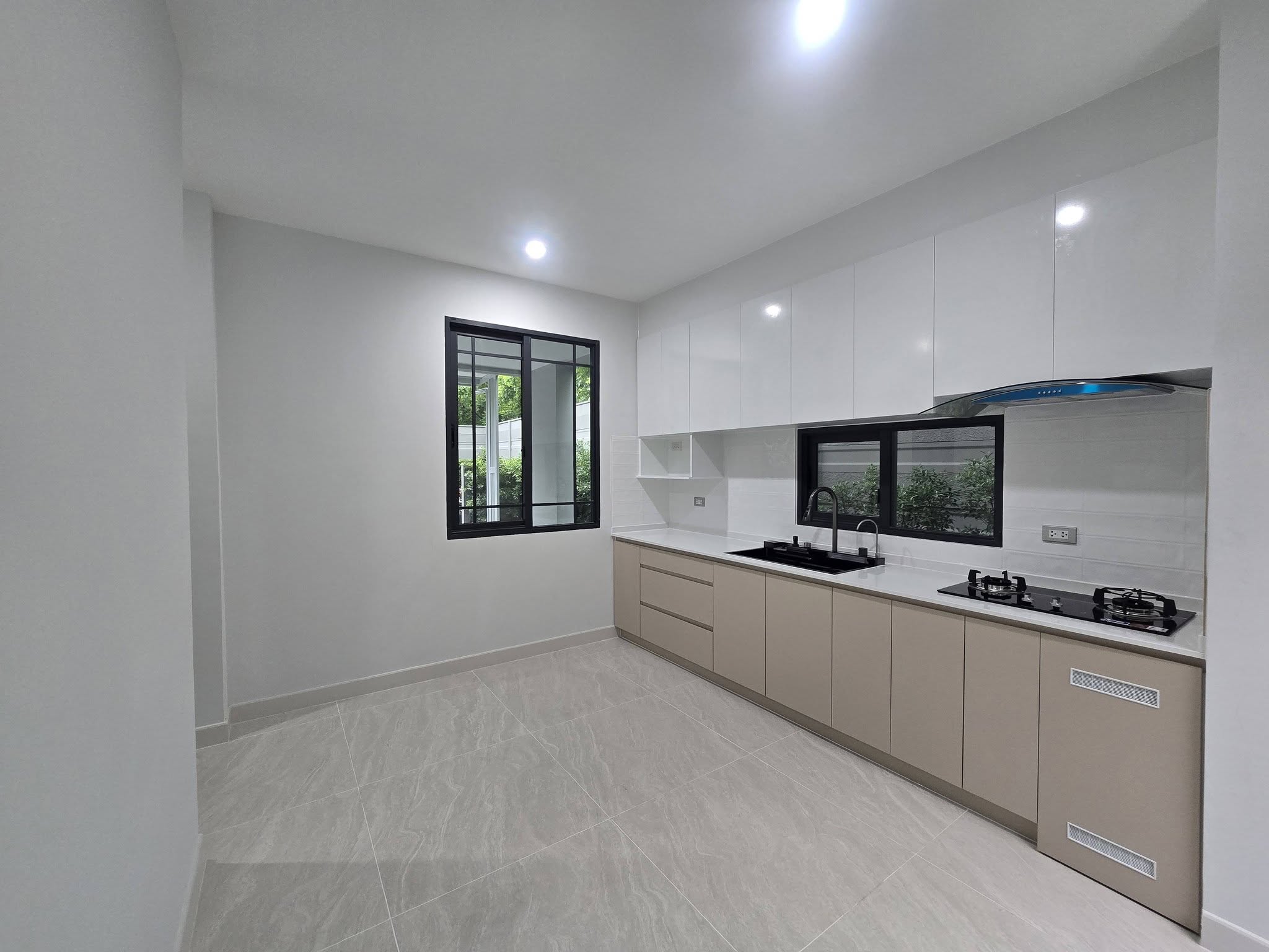 Baan Klang Muang Classe Sukhumvit 77