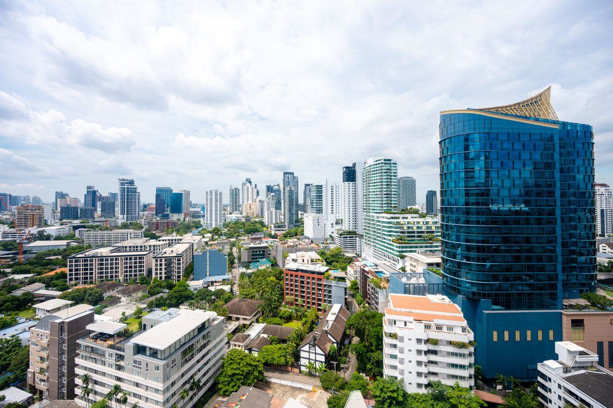Hampton Thonglor 10
