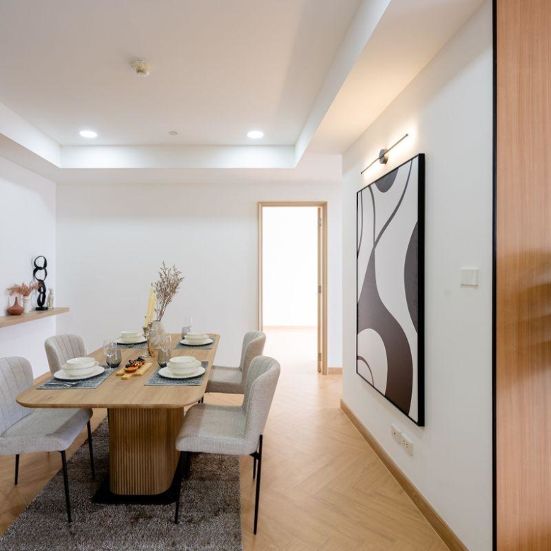 Hampton Thonglor 10